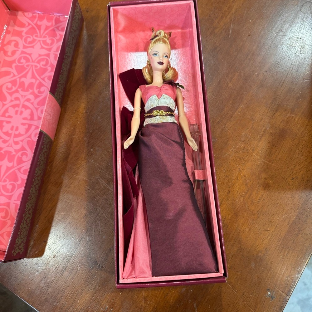 Exotic Intrigue Barbie vintage  Mattel 2004 Barbie Intrigue